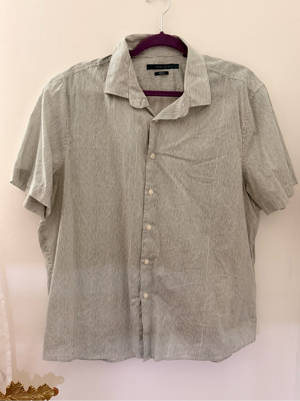 Perry Ellis Short-Sleeve Button-Up Shirt in Light Gray